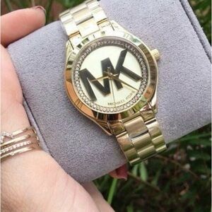 Michael Kors MK3477 Mini Slim
Runway Gold Stainless Steel
Women's Watch *used*